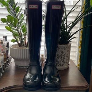 Tall “gloss” Hunter Boots
